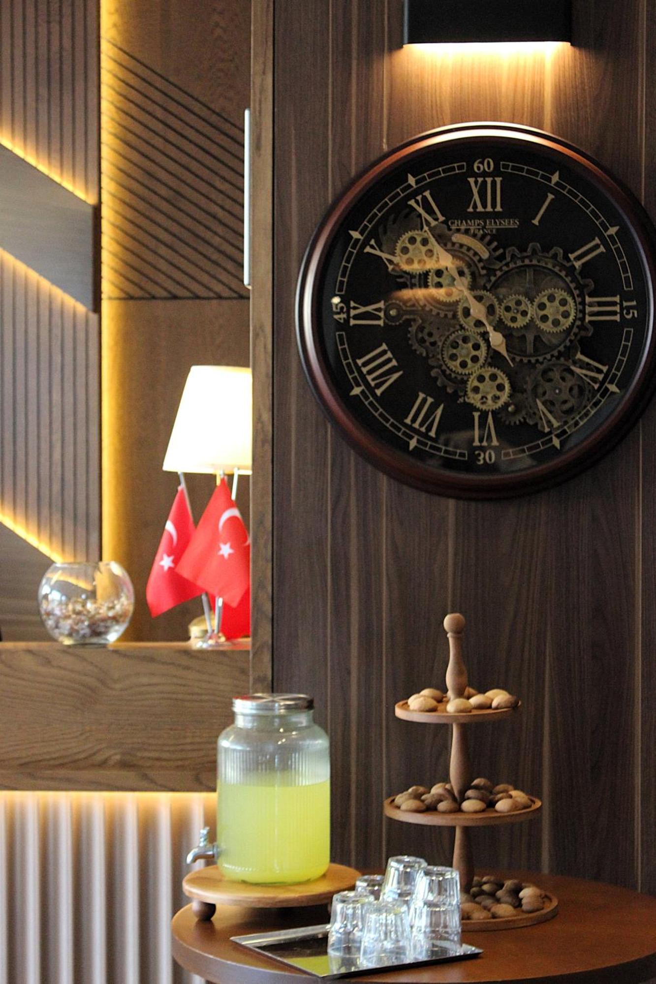 Bonnie City Hotel Antalya Exteriör bild