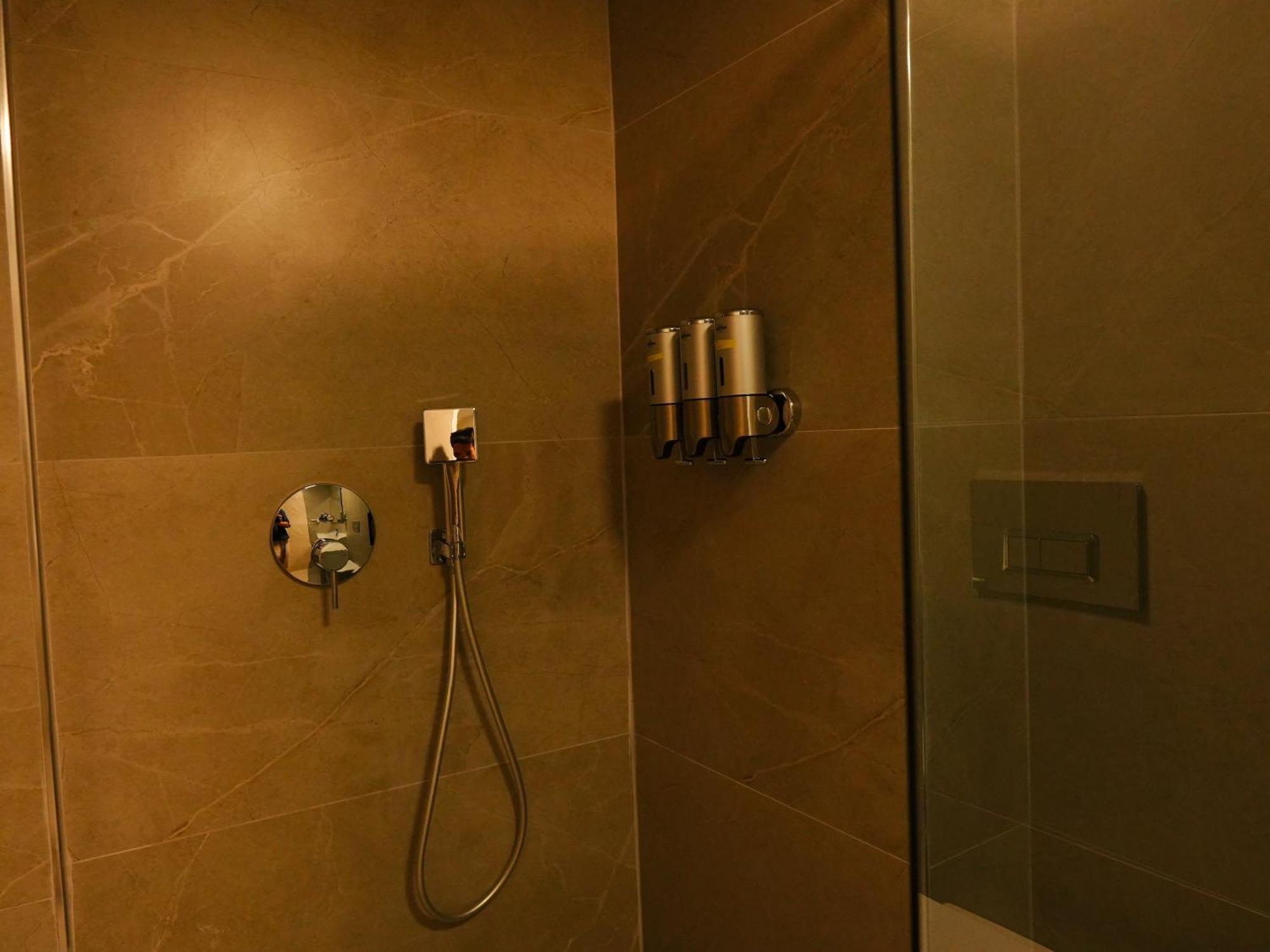 Bonnie City Hotel Antalya Rum bild
