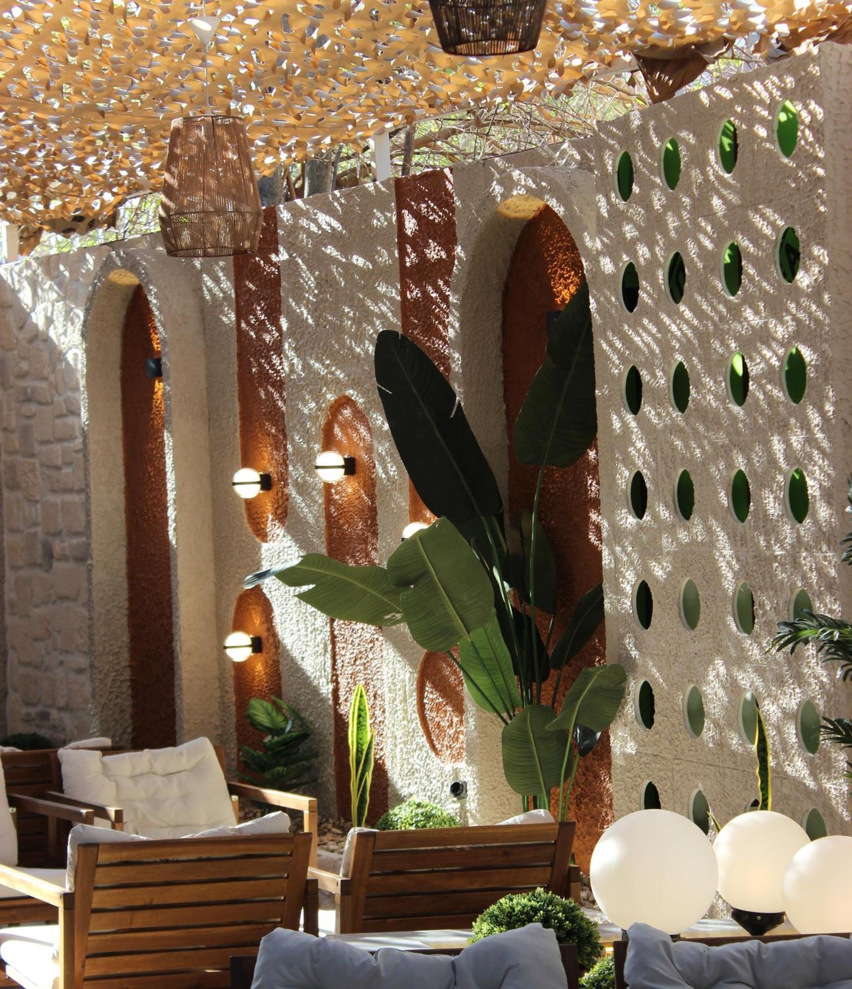 Bonnie City Hotel Antalya Exteriör bild